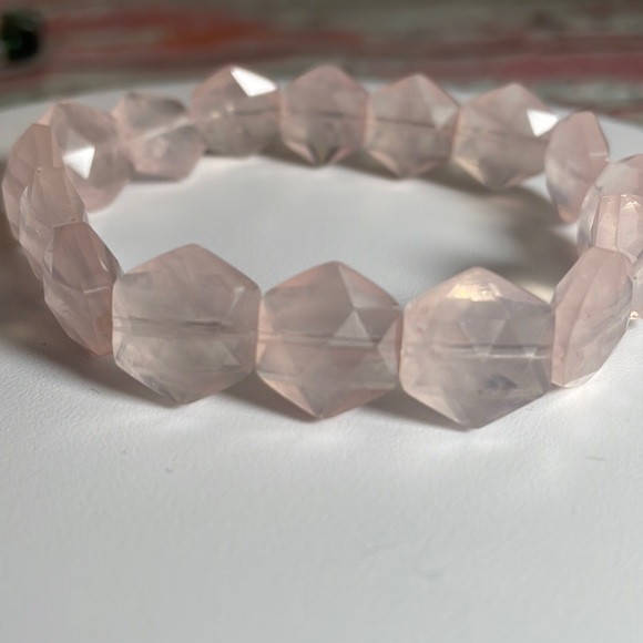 NWT  Rose Quarz Stretch Bracelet. - Picture 2 of 2
